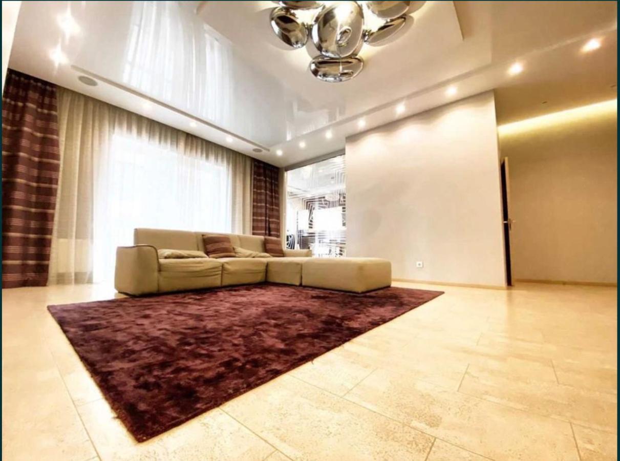 2-Bedroom Most City Center Area Apartment Днепър Екстериор снимка