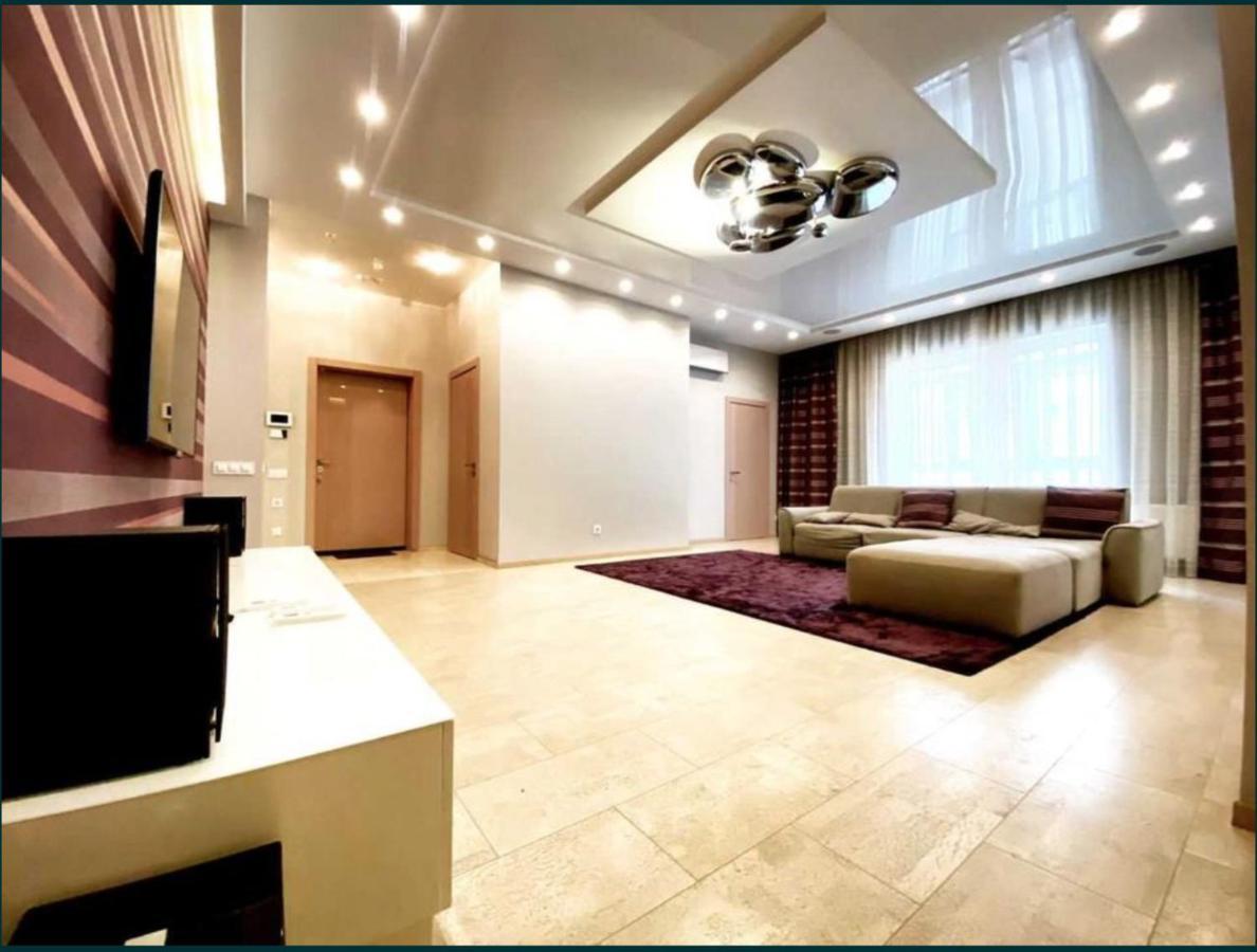 2-Bedroom Most City Center Area Apartment Днепър Екстериор снимка