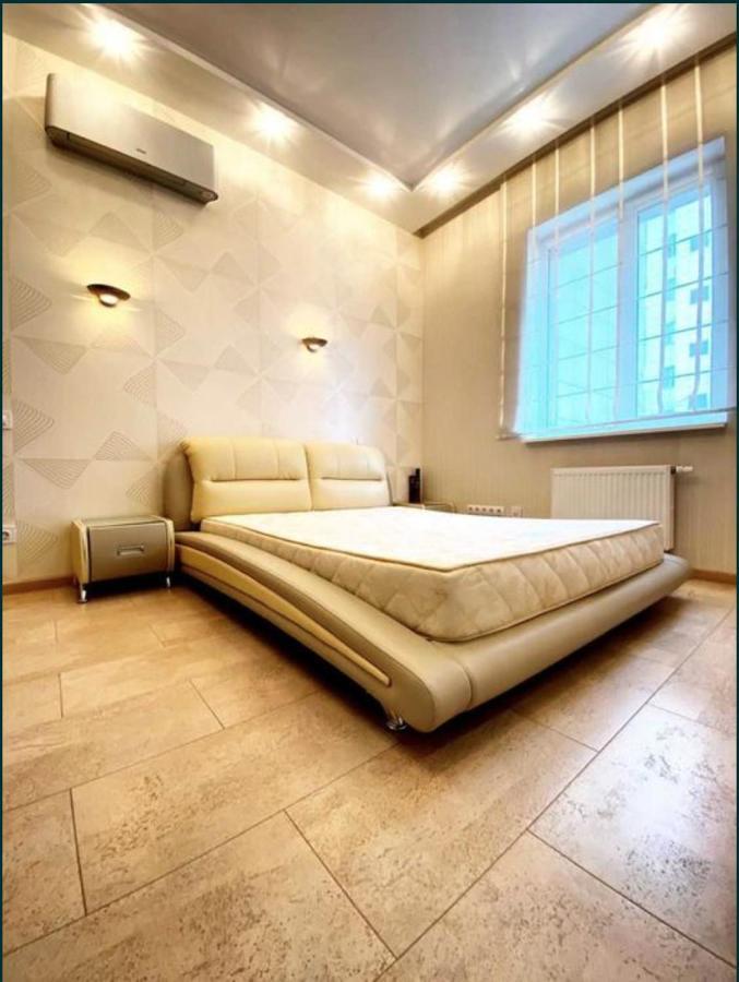 2-Bedroom Most City Center Area Apartment Днепър Екстериор снимка