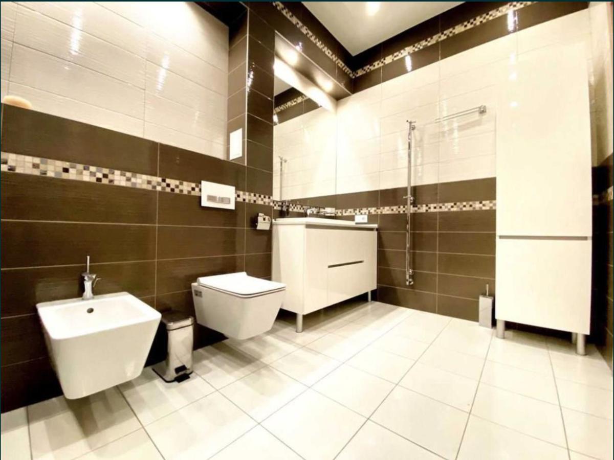 2-Bedroom Most City Center Area Apartment Днепър Екстериор снимка