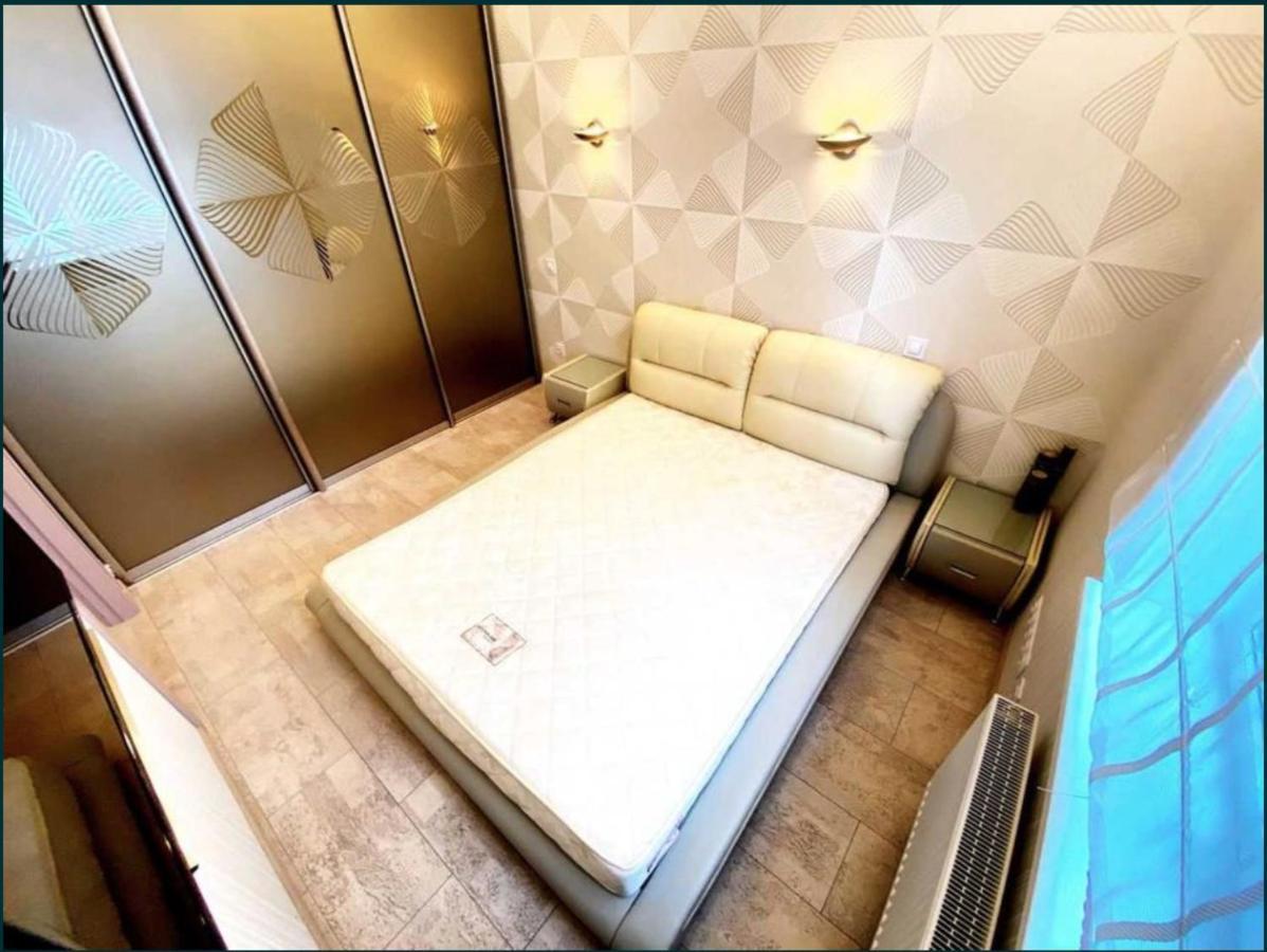2-Bedroom Most City Center Area Apartment Днепър Екстериор снимка